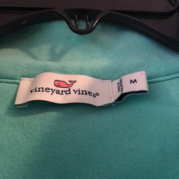 Vineyard vines pullover - Picture 3 of 4